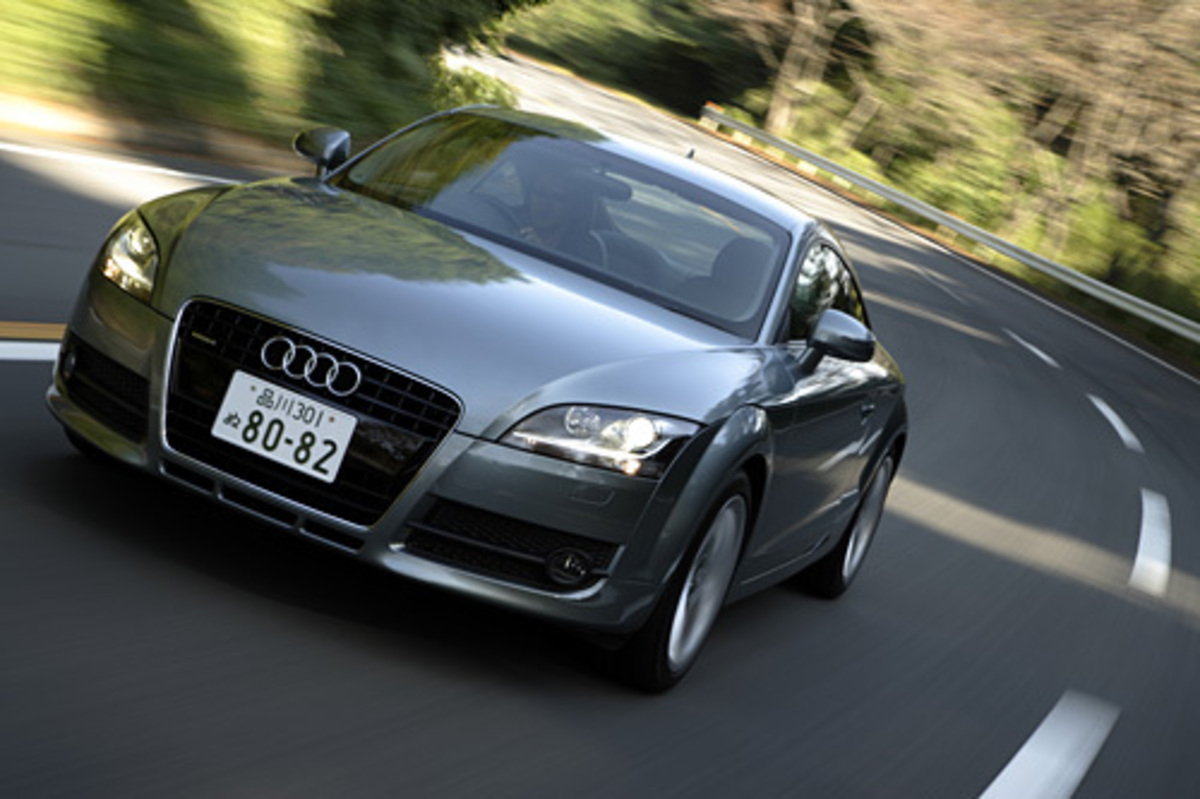 アウディttクーペ 2 0tfsi Ff 2ペダル6mt 3 2クワトロ 4wd 2ペダル6mt 試乗速報 もう Ttを着る とはいえない Webcg