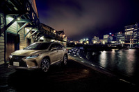 「レクサスRX」は「モテそうカー」の筆頭。以前メディアの企画でモデルさんを乗せた際、彼女はシートベンチレーターの機能に目を輝かせていた。世の女性にとって、快適性は重要なのである。