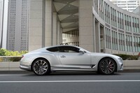 かつてはW12モデルが「コンチネンタルGT」（＝スタンダード）、V8モデルが「コンチネンタルGT V8」と呼称されていたが、オフィシャルウェブサイトなどではV8モデルが「コンチネンタルGT」とされ、W12エンジンは「スピード」のみに搭載される。