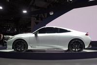 「プレリュード コンセプト」のサイドビュー。キャラクターラインは控えめで、面のゆるやかな変化で表情を見せるタイプだ。