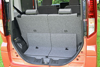 「スズキ・スペーシア」がフルモデルチェンジ　後席の座面に新機軸を採用の画像