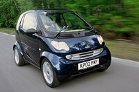 日本では“スタイリッシュ”と“かわいい”が同程度の比重で語られていた感のある、往年のスマート（写真は「フォーツー」）。日本以外のマーケットでは、どういったイメージを持たれるクルマだったのだろう？