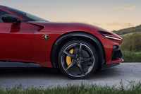 フェラーリが「プロサングエ」にスポーティーな「ハンドリング スペチアーレ仕様」を設定の画像