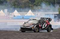 こちらはTOYOTA GAZOO Racing WRTのマシン。デモランを披露する「GR Yaris Rally1 HYBRID」の雄姿。