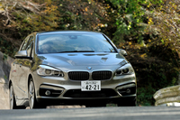 BMW 218iアクティブツアラー ラグジュアリー