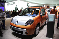 「ルノー・カングー・ビーバップ」。コンセプトカーではあるが、これに近い状態で市販されるというウワサも……。