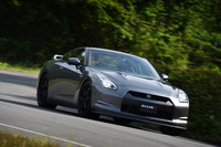 NISMOは今回、最新モデルではなく、中古車をベースとした「GT-R」のチューニングメニューを提案した。