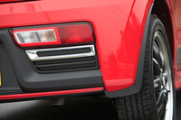 メッキのリアバンパーガーニッシュは「ターボRS」の専用装備品。