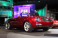 壇上に登場したベルエア