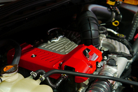 新型「タイタンXD」のディーゼルエンジンは、競合メーカーがヘビーデューティートラックに採用しているカミンズ社のもの。ライバルの顧客を奪おうという、日産の積極的な姿勢がうかがえる。
    