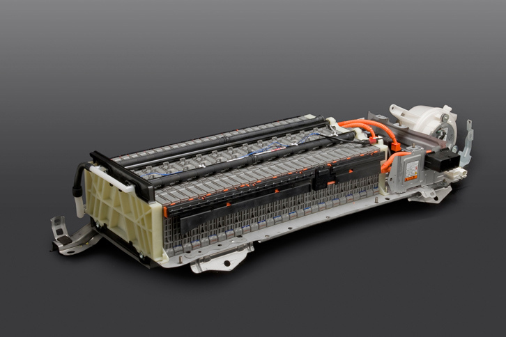 3代目「プリウス」に搭載されていたニッケル水素電池。ニッケル水素電池は、今日でもハイブリッド車の動力源として広く使われている。