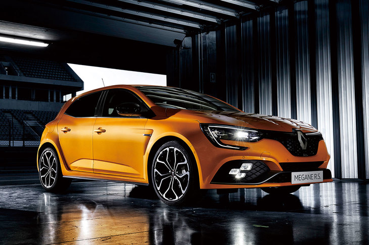 現行型「ルノー・メガーヌ ルノースポール（R.S.）」。2017年9月のフランクフルトショーで世界初公開され、日本では2018年8月に発売された。