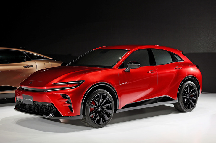 「クラウン スポーツ」は、“エモーショナルなスポーツSUV”と説明されるモデルだ。