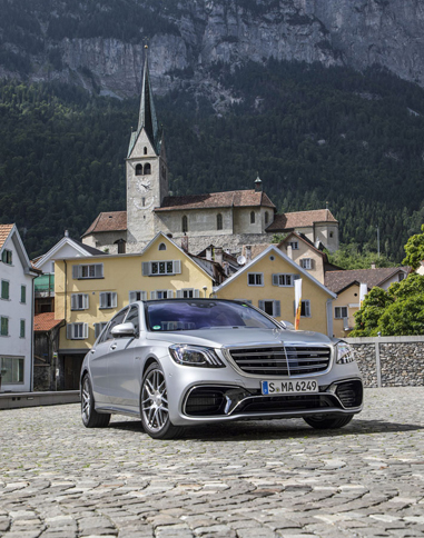 日本市場ではまず、今回試乗した2モデルを含む全7種類の「Sクラス」がラインナップされる。