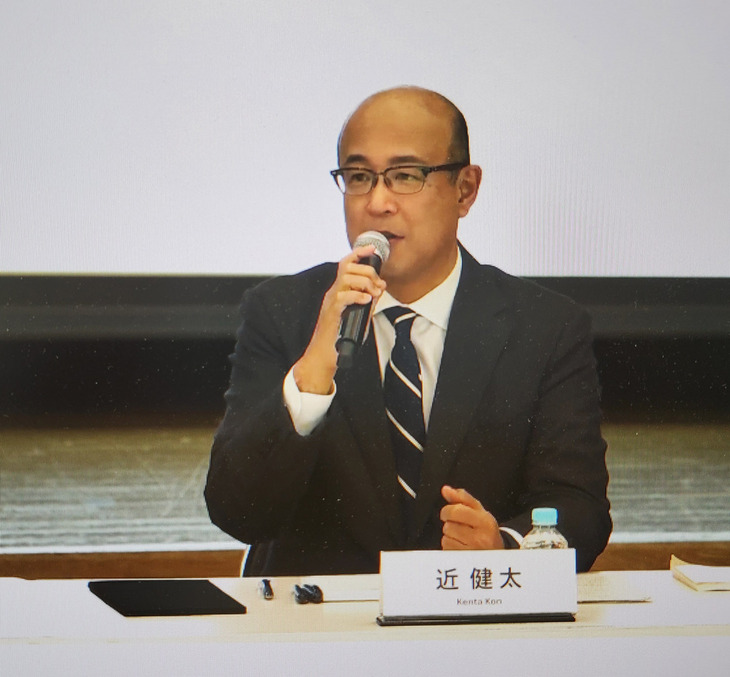 経理・経営畑の長い近氏は会見で「トヨタという会社は、過去の蓄積が大きいぶん、過去の経験に引きずられる（ネガな）面がある」などと課題点について言及。“おカネ好きのおじさん”として経営構造の強化に取り組んでいくなどと、おどける場面も見られた。