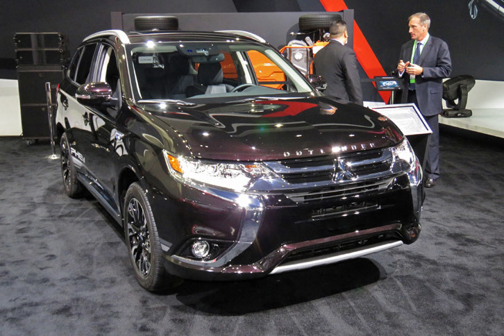 三菱アウトランダーPHEV