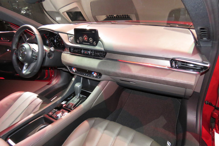 マツダ6（日本名：アテンザ）（インテリア）