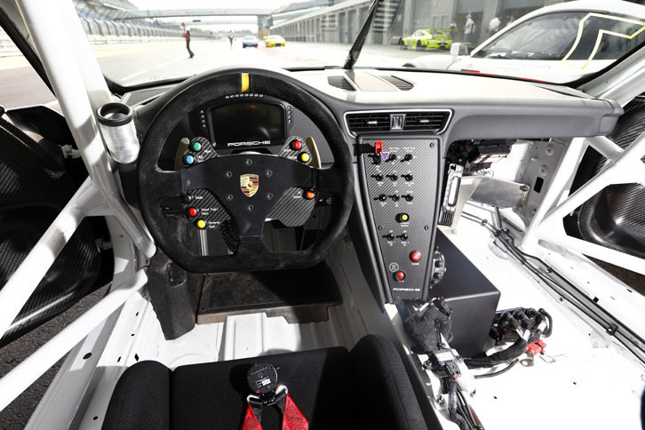「911 GT3 Cup」のコックピット。