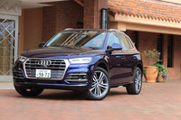 アウディQ5ファーストエディション