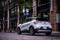 ゼロ発進は100％EVモード。市街地走行においては、最大80％をEVモードでカバーすることでガソリンエンジン車に対して最大40％の燃料消費を削減する。