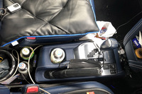 スギウラ君の「シグネット」は、センターコンソールがこんな状態になっていた。これを見てアストンマーティンであるとわかる人はそう多くはいまい。世界一実用的に乗られているアストンマーティンかもしれない。