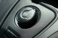 フィアットから新型ミニバン「ドブロ」が登場　機能性を重視したカジュアルなMPVの画像