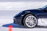 前235/40R19、後ろ265/40R19サイズの「アイスガード6 iG60」が装着された「ポルシェ718ケイマン」で、低偏平タイヤのハンドリングを試すことができた。