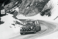 「ミニ」は競技車両としても注目された。特にラリーでの活躍がめざましく、ラリー・モンテカルロでは1964年、1965年、1967年と3度も総合優勝を、1000湖ラリー（現ラリー・フィンランド）においては、1965年から3年連続で総合優勝に輝いている。