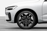 「ボルボXC60」にブラックのアクセントカラーが映える特別仕様車の画像