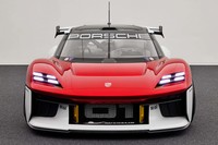 ポルシェが未来のレーシングカー「ミッションR」を発表の画像