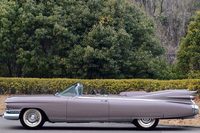 トヨタ博物館が収蔵する1959年型「キャデラック・エルドラド」。巨大なテールフィンは空力性能というよりは、見た目の派手さを競うためのものだった。