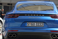 リアの“フレアショルダー”がより強調され、「911」とのつながりがアピールされる。