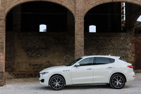 マセラティ・レヴァンテS