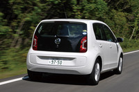 今回のテストでは、約270kmの距離を市街地（1）：高速道路（8）:山岳路（1）の割合で走行。満タン法の燃費は「move up!」が17.4km/リッター、「high up!」が17.7km/リッターだった。