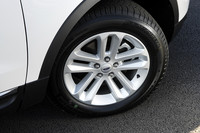 エクスプローラーのタイヤサイズは245/60R18。全グレード共通となる。