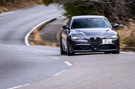 「アルファ・ロメオ・ジュリア」に設定された台数46台の限定車「クアドリフォリオ エストレマ」に試乗。ア...