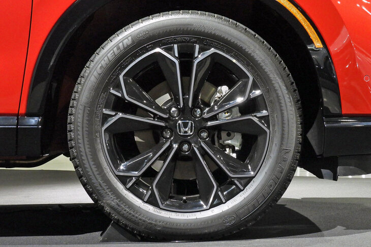 ホンダCR-V e：HEV RSブラックエディション（タイヤ＆ホイール）