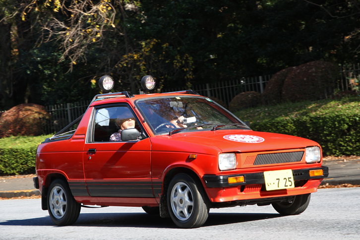 「スズキのマー坊と呼んでくれ」という、デビュー時のテレビCMのキャッチフレーズが印象的だった1985年「スズキ・マイティボーイ」。軽スペシャルティーカーの2代目「セルボ」をベースにしたピックアップである。