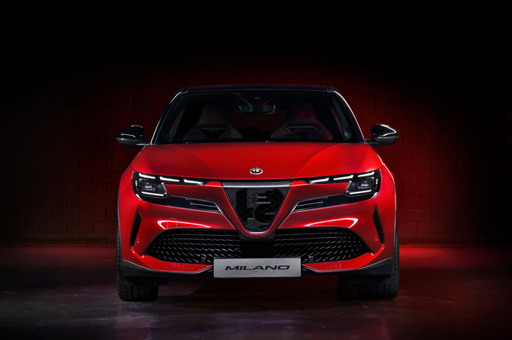 アルファ・ロメオ・ミラノ（フロント）