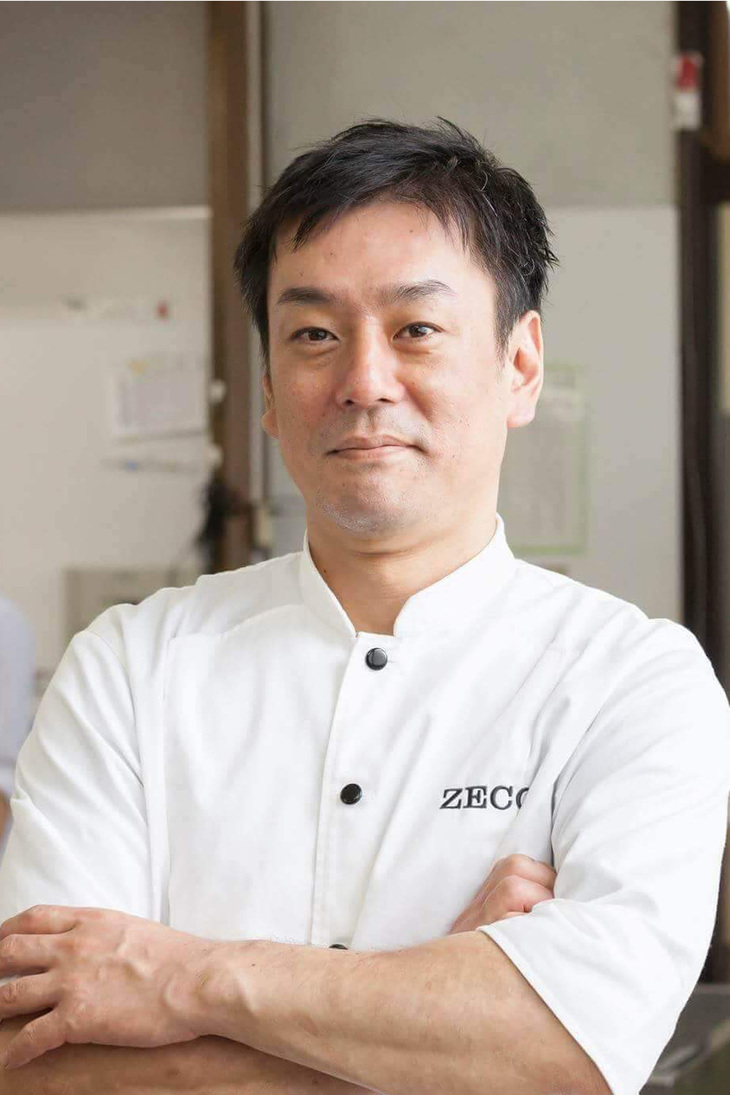 「国東食彩ZECCO」オーナーシェフの中園彰三さん。大分県宇佐市出身。国東に移住して今年で16年目。（撮影＝渡邊康昭）