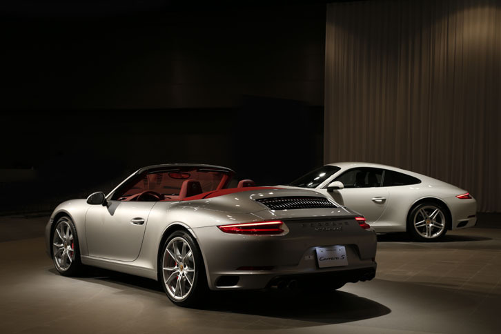 ポルシェ911カレラSカブリオレ（7AT）