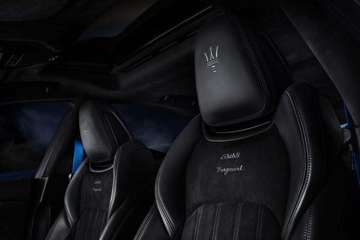 マセラティ・ギブリ オペラネラ（フロントシート）