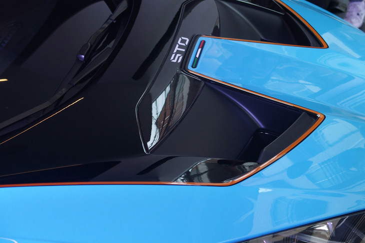 ランボルギーニ・ウラカンSTO（フロントフード）