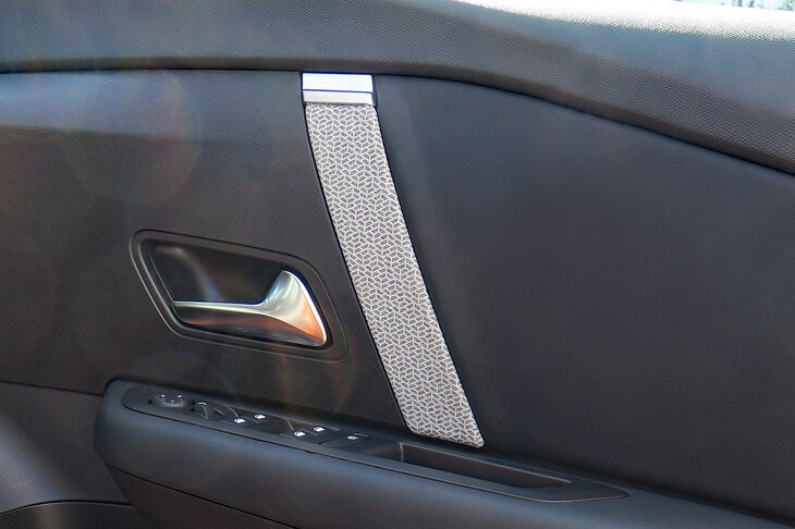 シトロエンC4シャイン（フロントドアトリム）