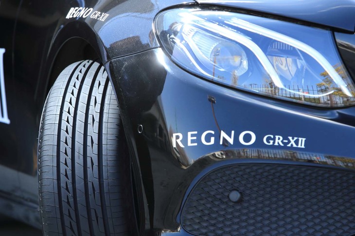 175/70R14から275/30R20までの全68種類をラインナップするブリヂストンの「レグノGR-XII」は、同社のフラッグシップタイヤという位置付け。価格は1万4472円から8万9964円。