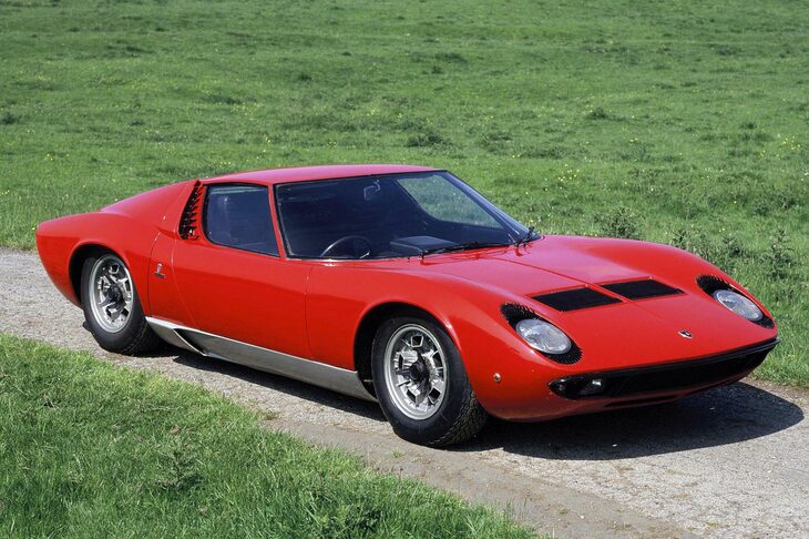 カーデザイナーとなって最初に手がけたのが「ミウラ」という、驚きの経歴を持つガンディーニ。カーデザイン歴20年の渕野氏もにわかには信じられないほどの、本物の天才だったようだ。