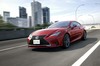 さらに上質な走りを追求したスポーツクーペ「レクサスRC／RC F」の改良型がデビュー