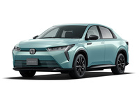 2026年4月17日に発売されたホンダの新型BEV「インサイト」。1999年に誕生した初代モデル以降、3世代にわたりハイブリッド車としてラインナップされてきたが、今回の4代目でフル電動のクロスオーバーSUVとなった。3000台の台数限定で販売される。2024年に中国でデビューした「東風ホンダe：NS2」および「広汽ホンダe：NP2」の日本仕様車にあたる。