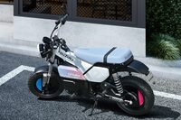 スズキは「By Your Side」をテーマにブースを出展　二輪・四輪の次世代モデルを展示【ジャパンモビリティショー2025】の画像