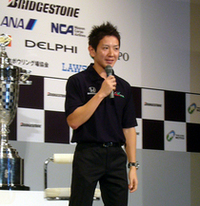 武藤の実家は、東京築地の魚屋さん。「代々続くガンコな性格が、レースではうまく活きてる気がします」とは本人の弁。